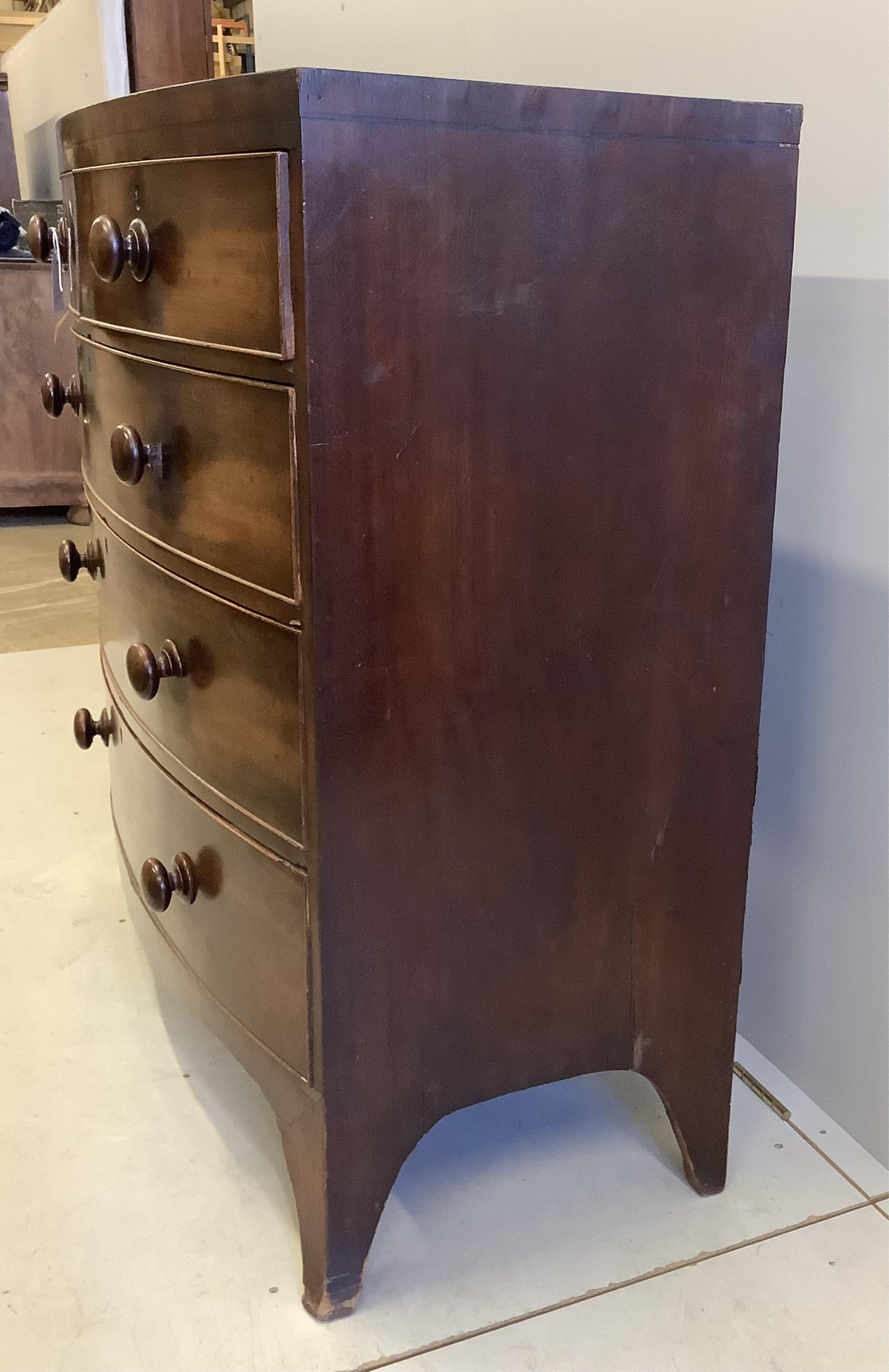 A Regency mahogany bowfront chest, width 106cm, depth 51cm, height 106cm